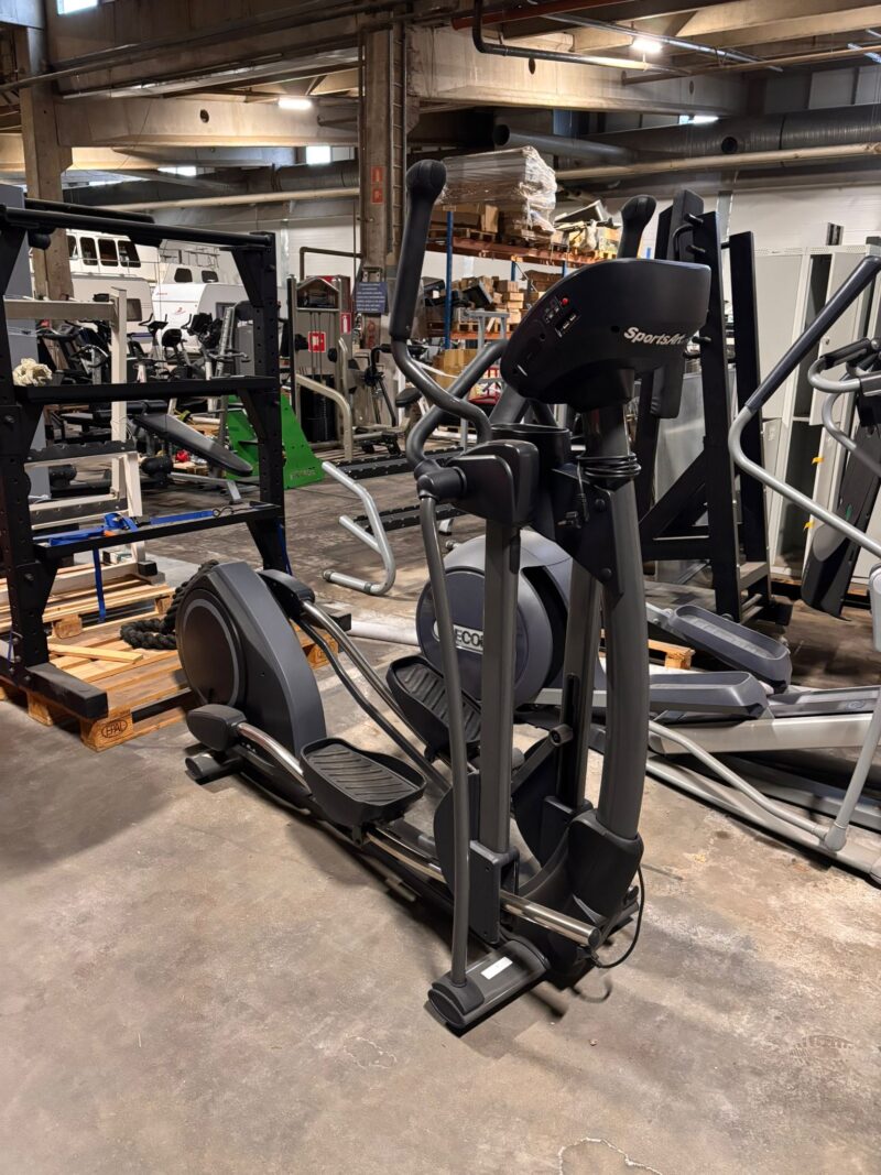 SportsArt E840 Crosstrainer, käytetty - Image 3