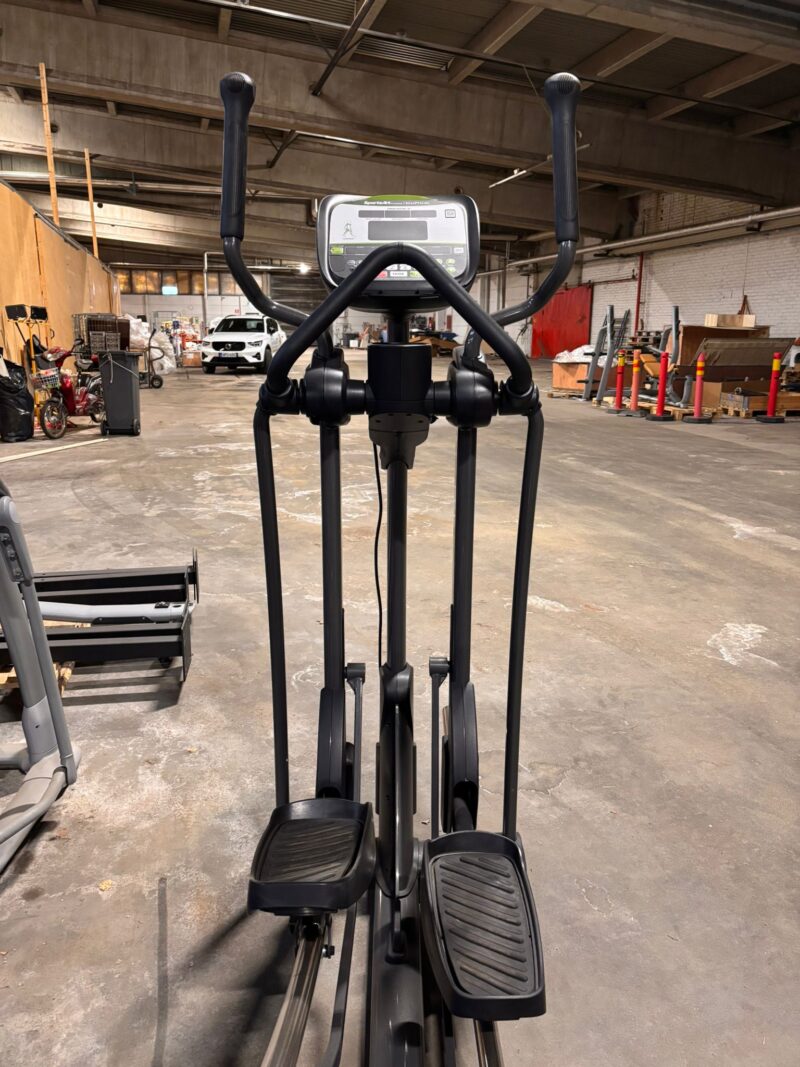 SportsArt E840 Crosstrainer, käytetty - Image 5