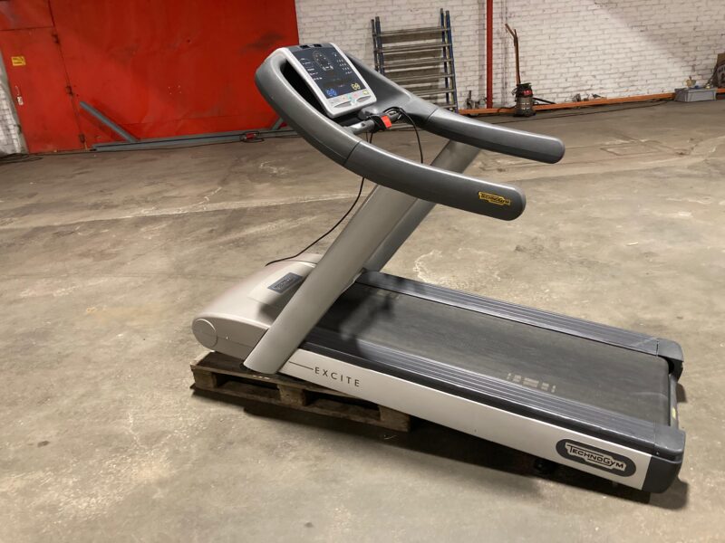 Technogym juoksumatto, käytetty - Image 3
